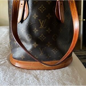 Beautiful brown bucket bag